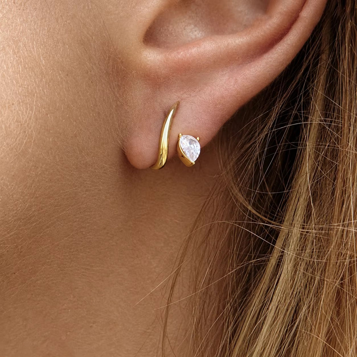 Teardrop crystal stud earrings