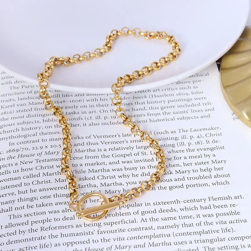 Buckle Chunky Chain Necklace